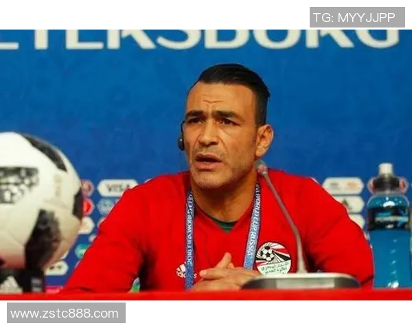 足球传奇老六的崛起与挑战揭秘 探寻他背后的成长历程与场上表现 足球传奇老六的崛起与挑战揭秘 探寻他背后的成长历程与场上表现